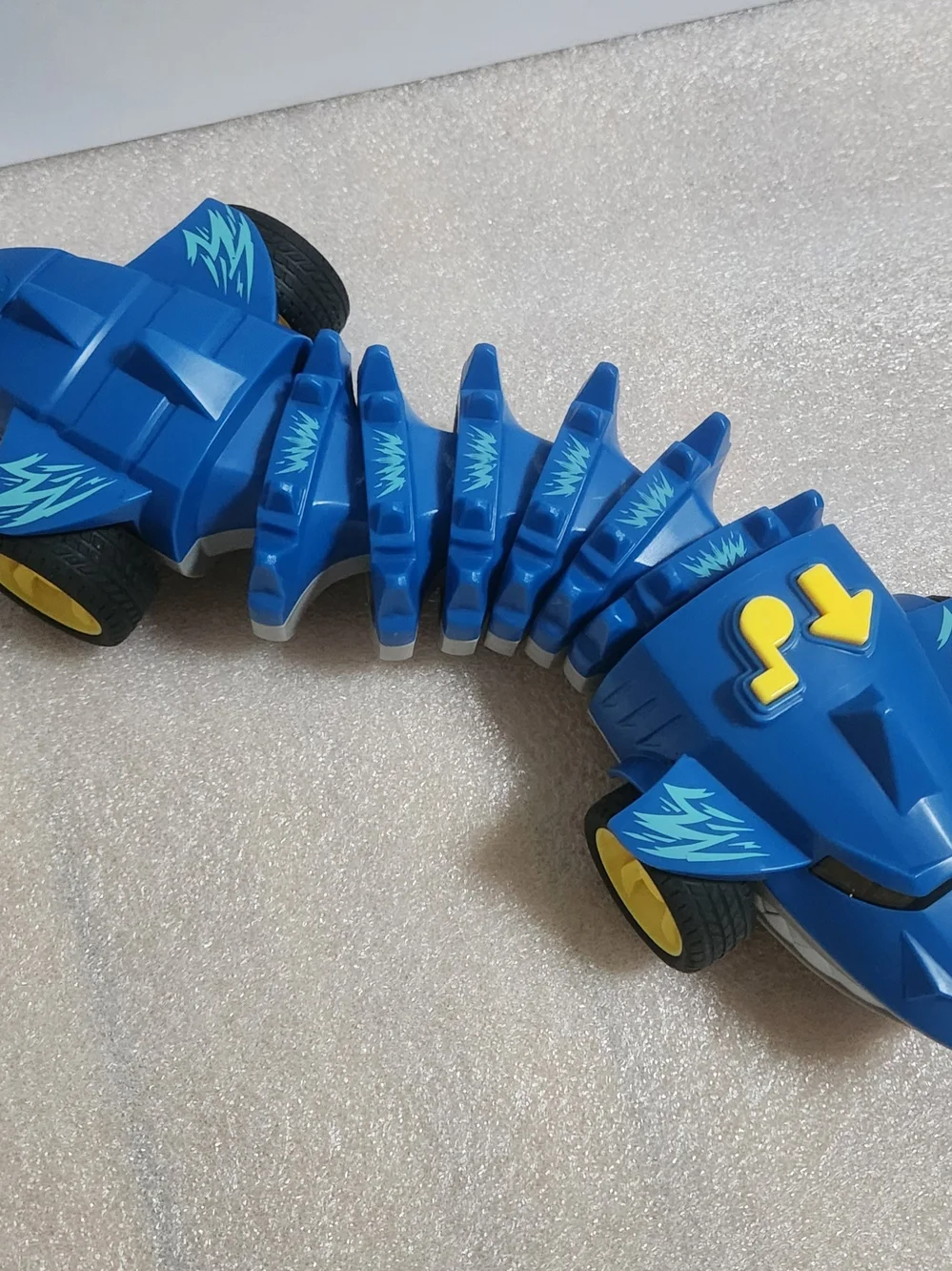 NIKOK Machine Lights And Sounds Shark Blue side winder 12 inch Tachan